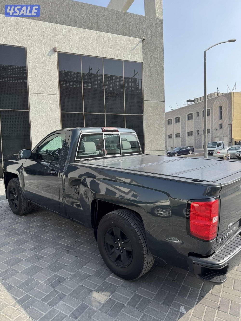 للبيع سلفرادو موديل ٢٠١٧ LS لون رمادي ماشي (٣٠٠٠،٠٠٠)4