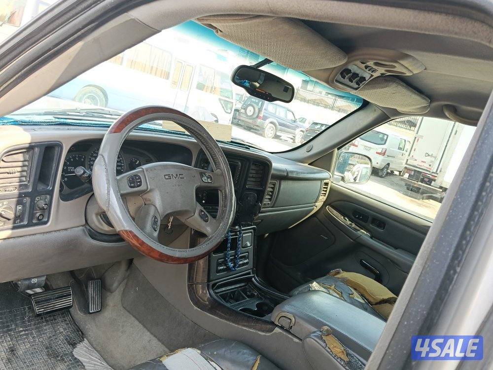 سياره جي ام سي 20042