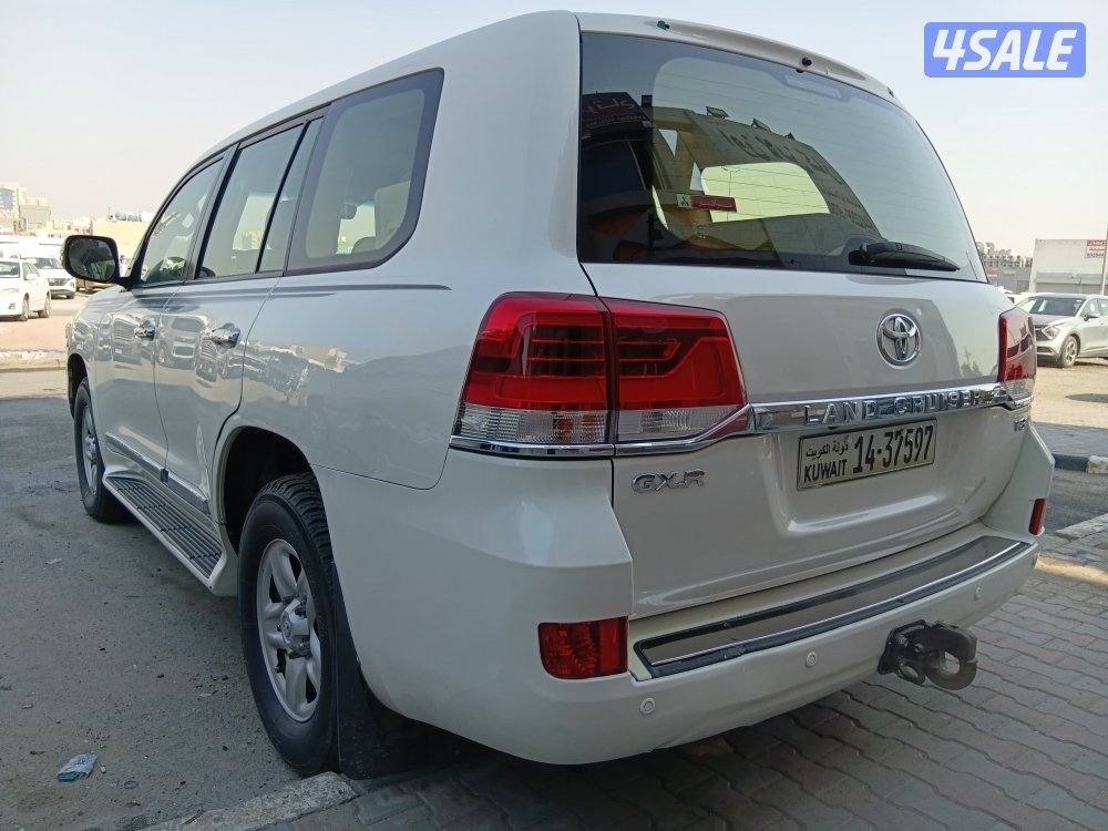 لاند كروزر GX.R وارد قطر موديل 2016 ماشي 421الف قير عادي3