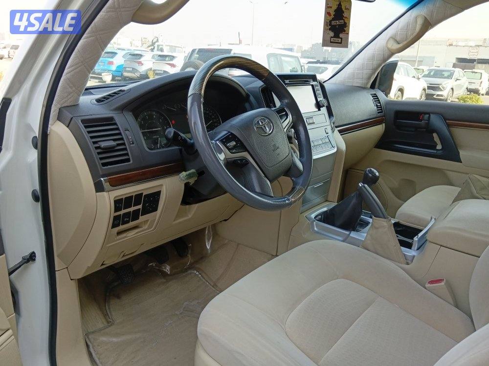 لاند كروزر GX.R وارد قطر موديل 2016 ماشي 421الف قير عادي6