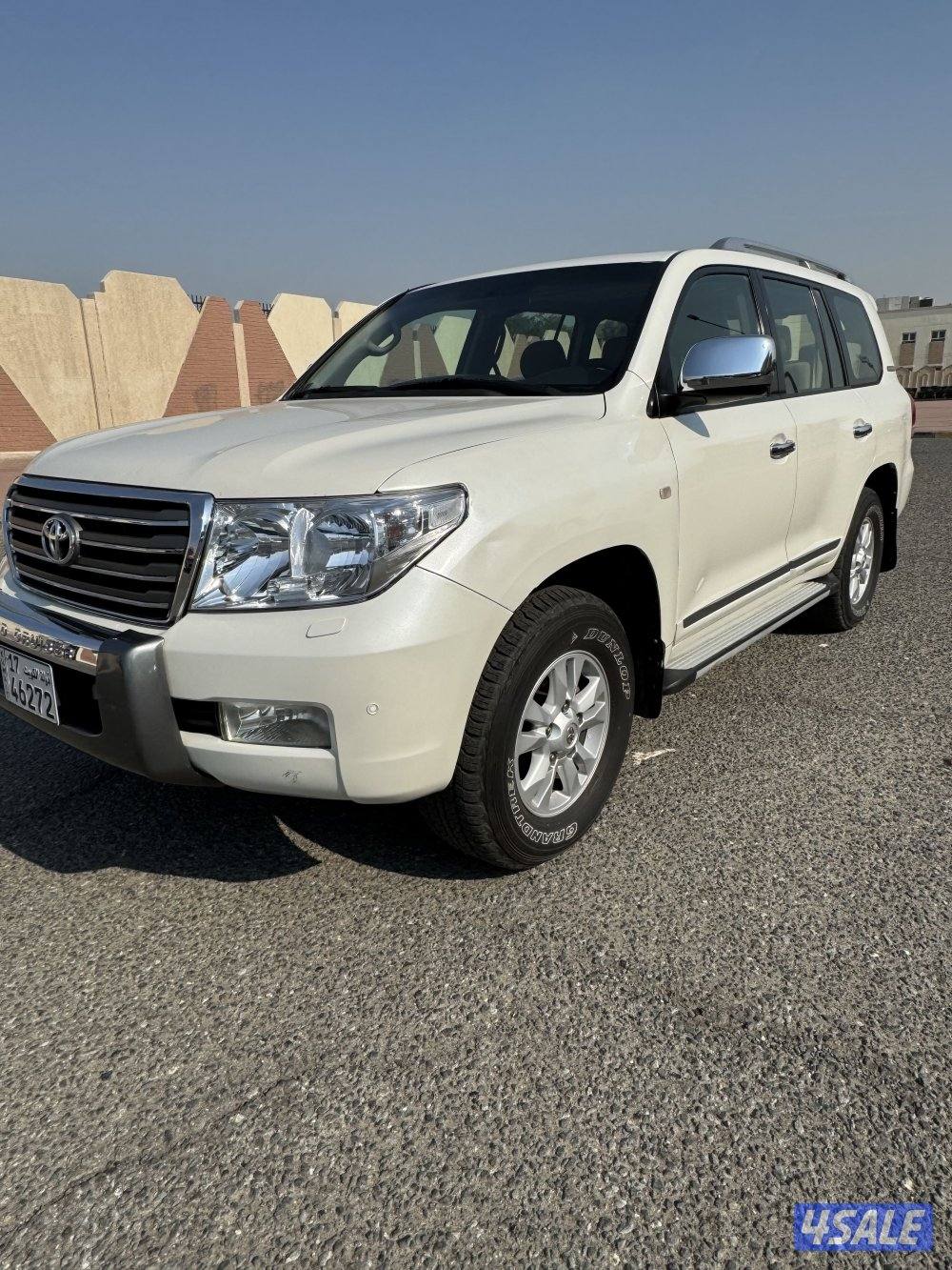 لاندكروزر 2011 بحالة الوكالة1