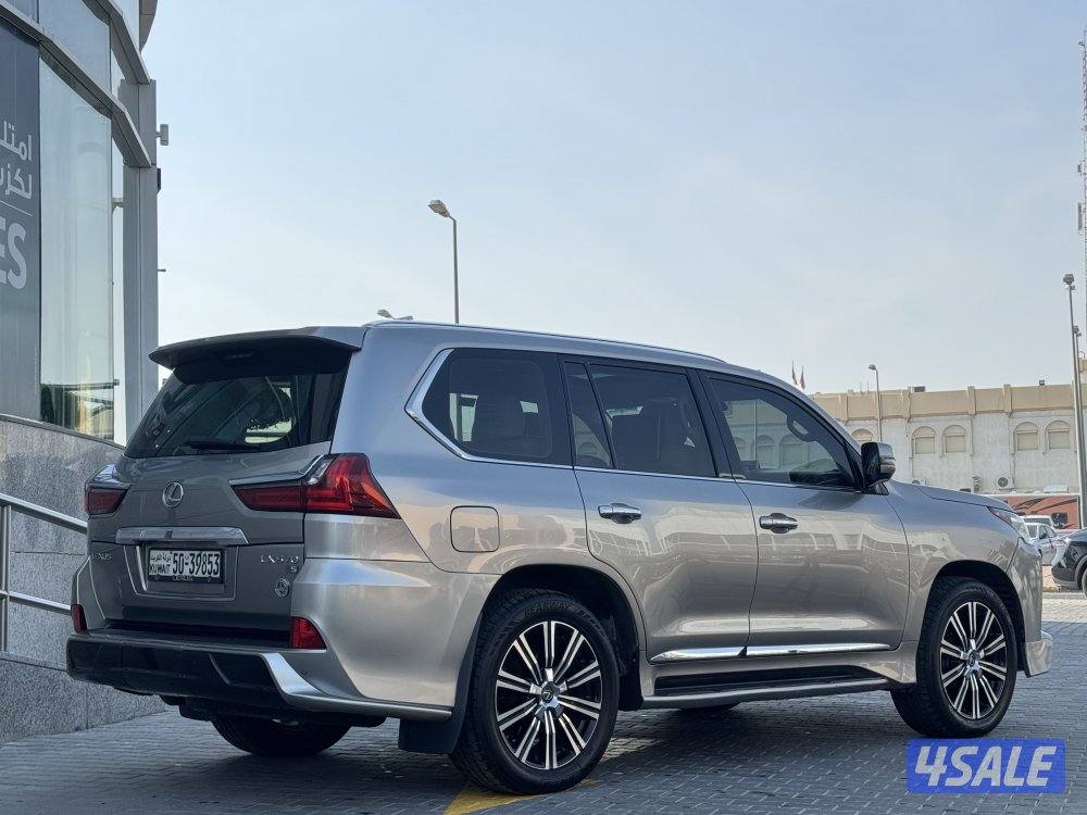 للبيع جيب لكزس LX 570 S موديل 20184