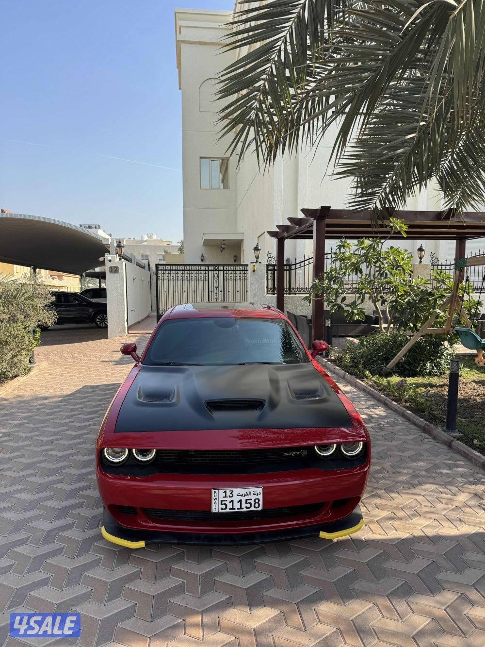 للبيع شالنجر هلكات وكاله الكويت موديل ٢٠١٥ كامله الموصفات عداد ٤٢ الف0