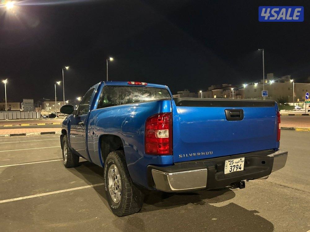 للبيع وانيت سلفرادو ٢٠٠٩4