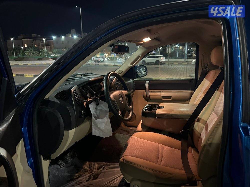 للبيع وانيت سلفرادو ٢٠٠٩6