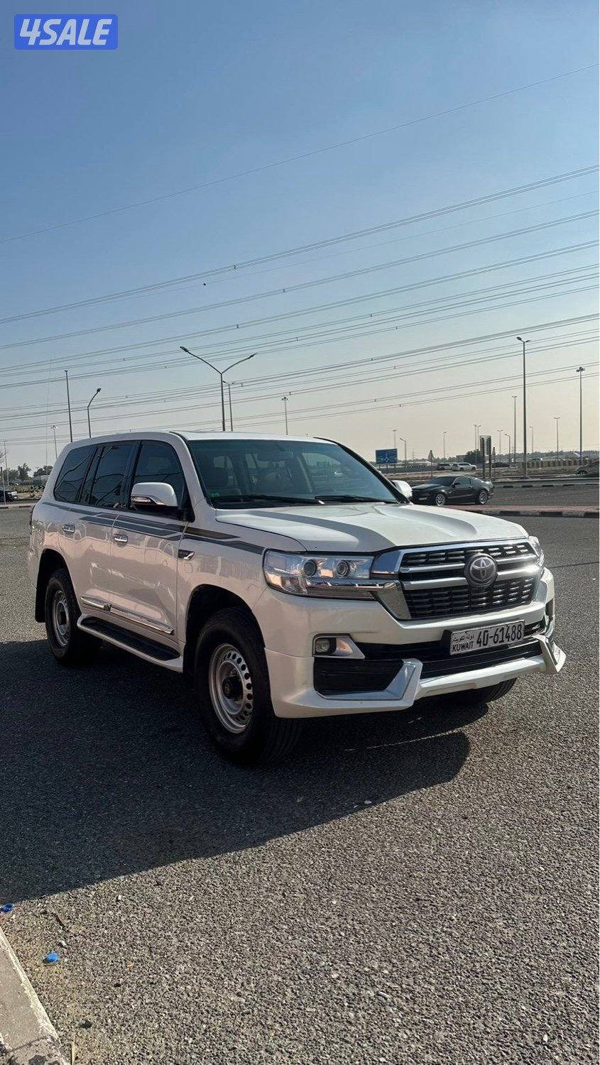 لاندكروز موديل 2010 قير عادي2