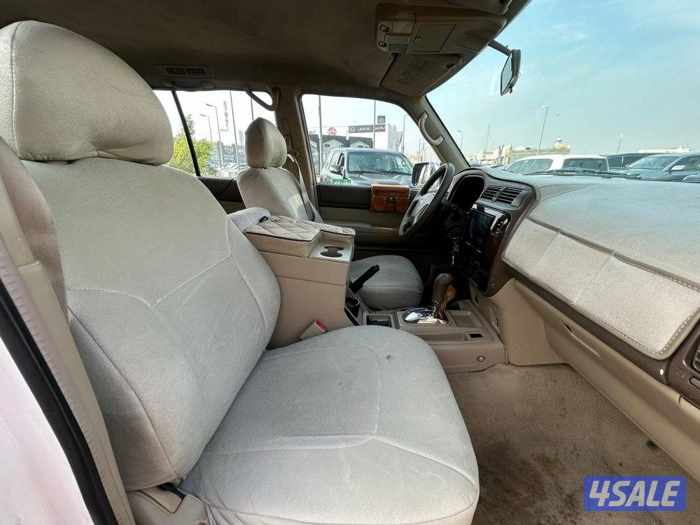 نيسان باترول سفارى موديل 2002 ماشى 505.000 k.m5