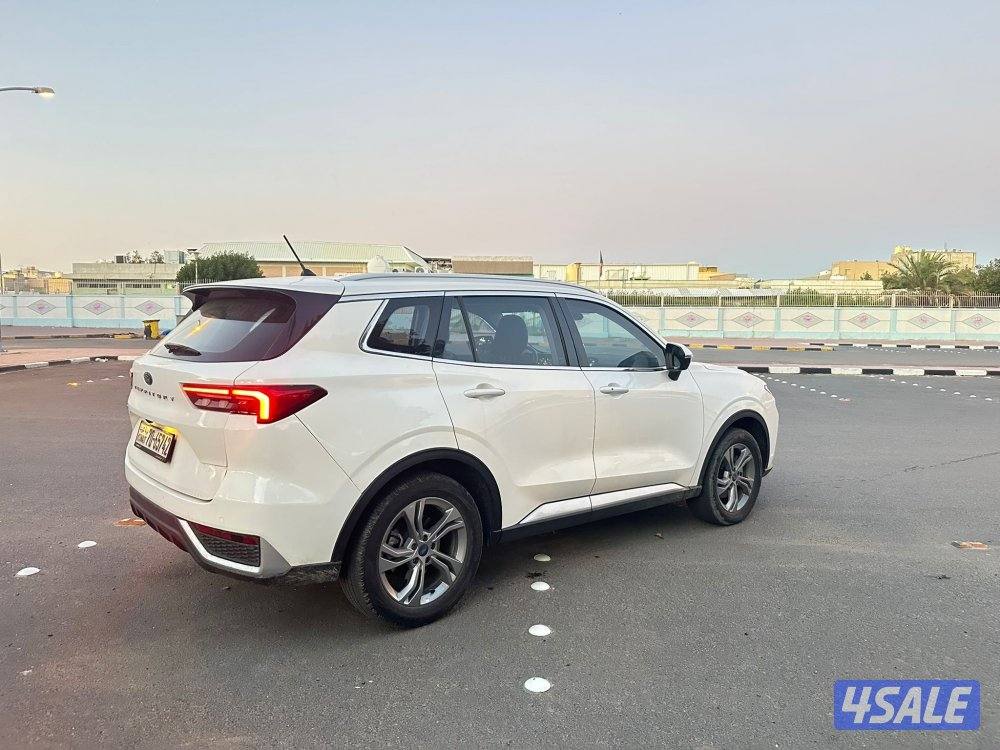 فورد تيريتوري ماشي 744