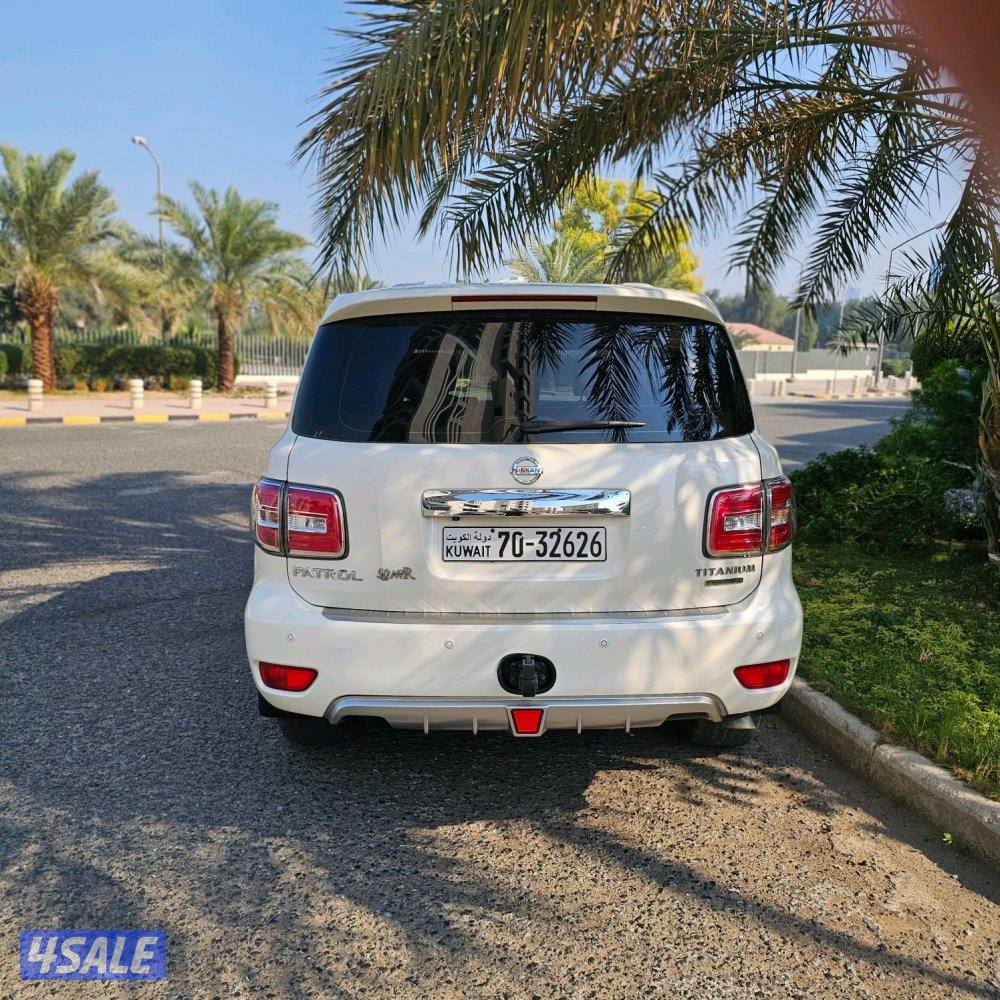 Nissan Patrol Titanium 2017 صبغ الوكالة5