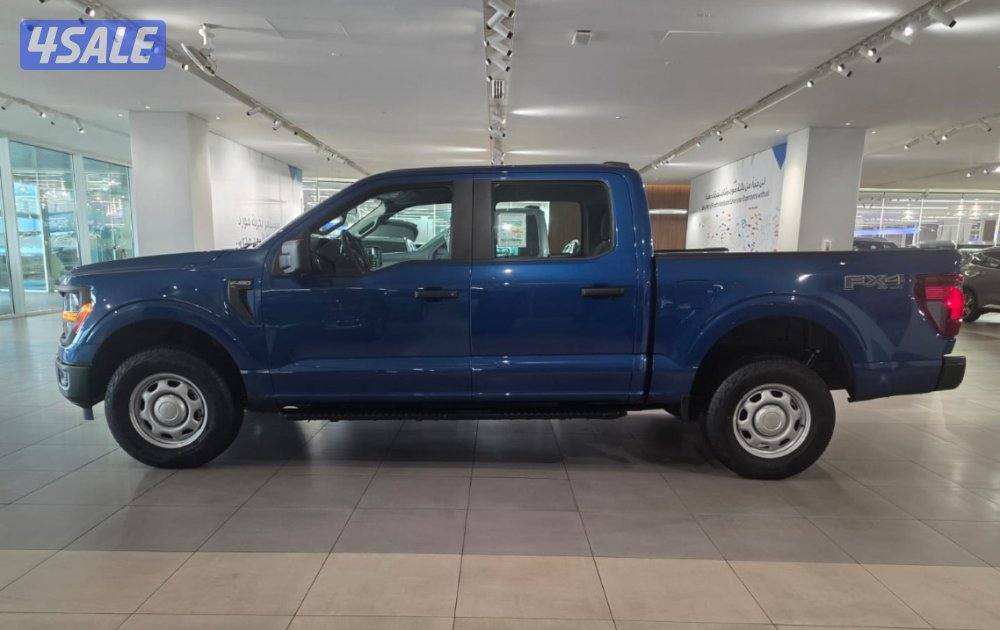 للبيع وانت فورد fx4 موديل 2024 V8 الغانم اصفار صبغ الوكالة1