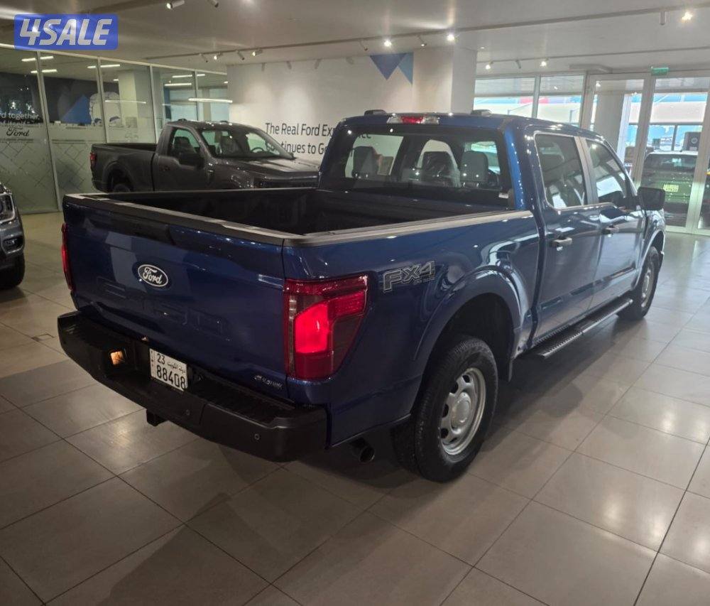 للبيع وانت فورد fx4 موديل 2024 V8 الغانم اصفار صبغ الوكالة4