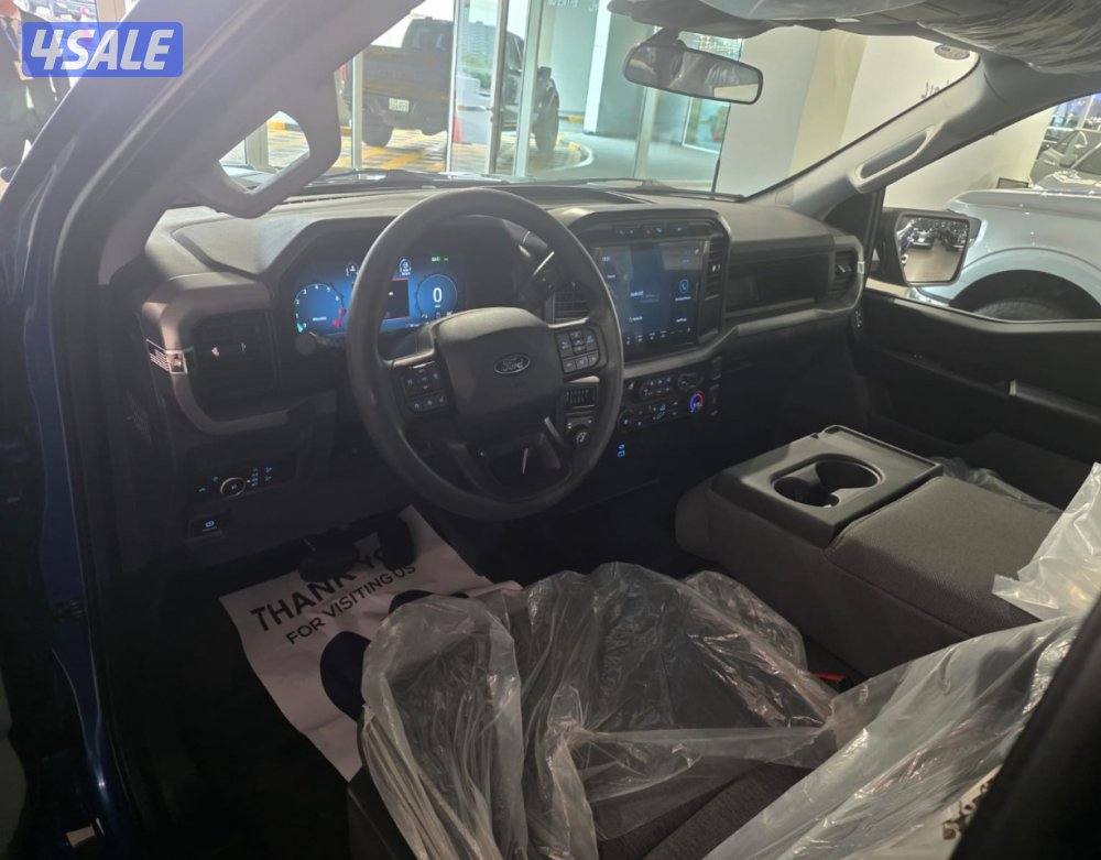 للبيع وانت فورد fx4 موديل 2024 V8 الغانم اصفار صبغ الوكالة7