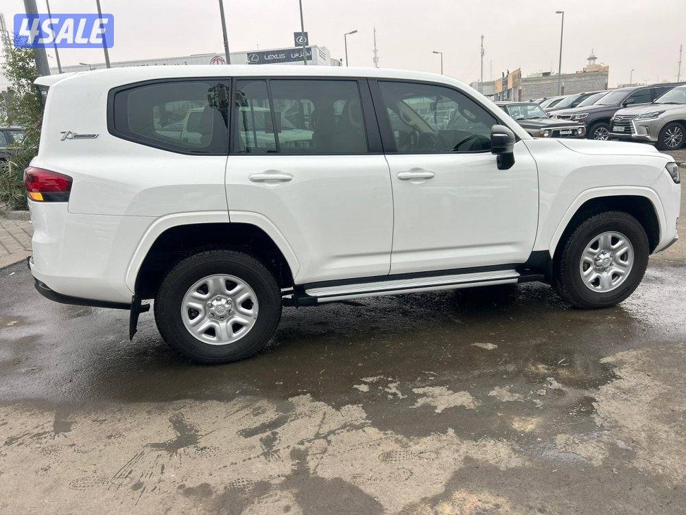 تويوتا لاند كروزر GX-V6 موديل 20223