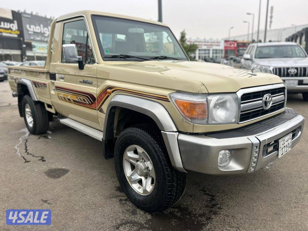 تويوتا لاند كروزر شاص LX .V6 موديل 20211