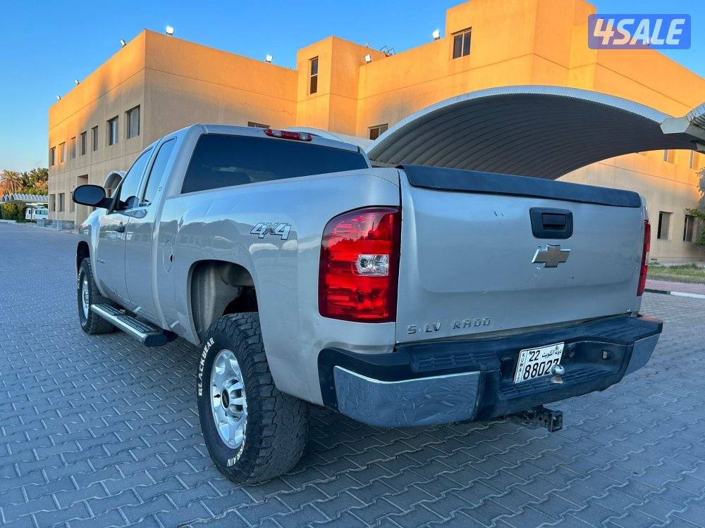 للبيع وانيت سلفرادو ٢٠٠٩ HD4