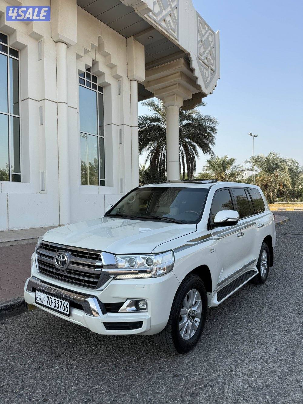 لاندكروزر 2018 VXR 5.7 .0