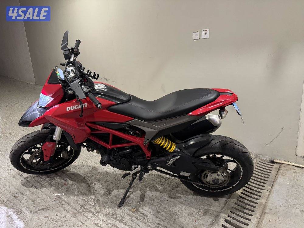 Ducati - Hypermature 8210