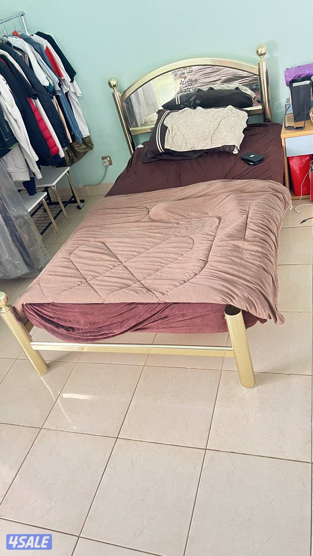 للبيع كبتات وغرف نوم جمله او مفرق1