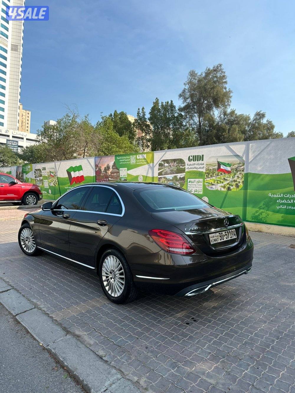 للبيع مرسيدس C200 موديل 2015 وارد البشر صبغ الوكالة ماعدا ثلاث قطع2