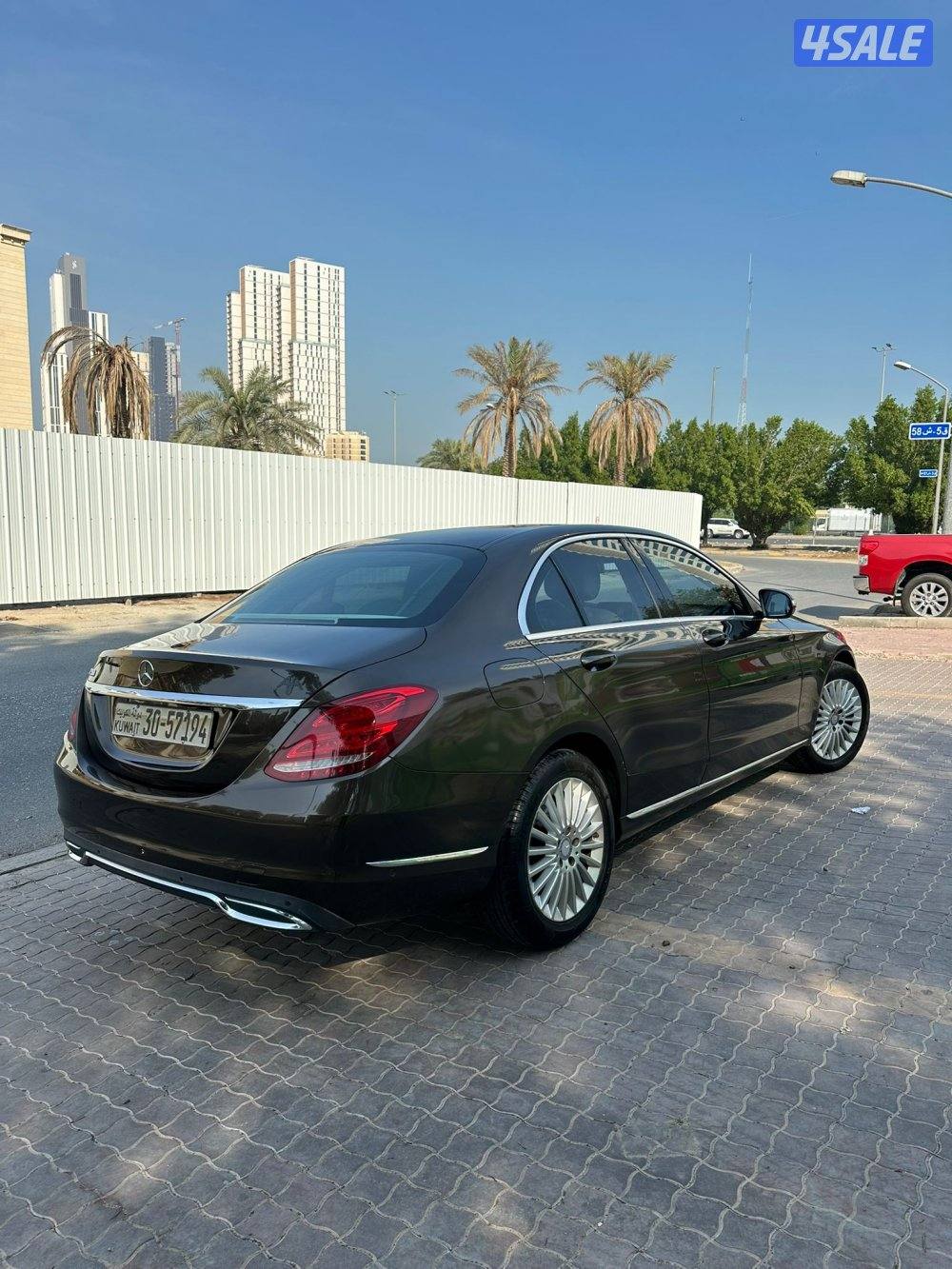 للبيع مرسيدس C200 موديل 2015 وارد البشر صبغ الوكالة ماعدا ثلاث قطع4