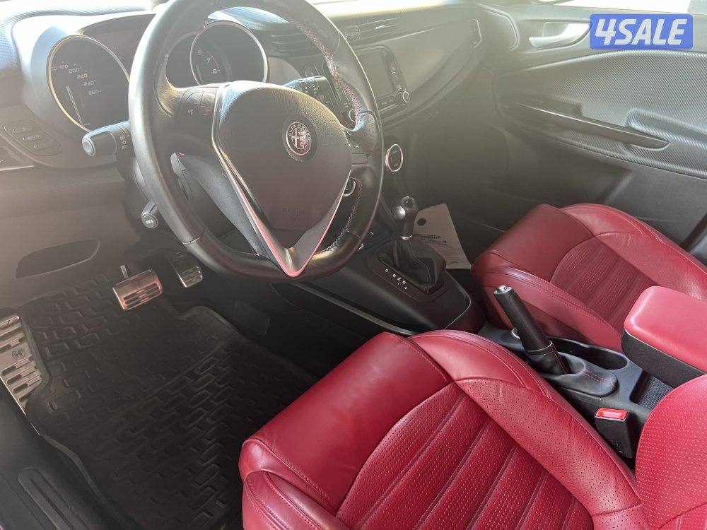 الفاروميو جوليتا 20191