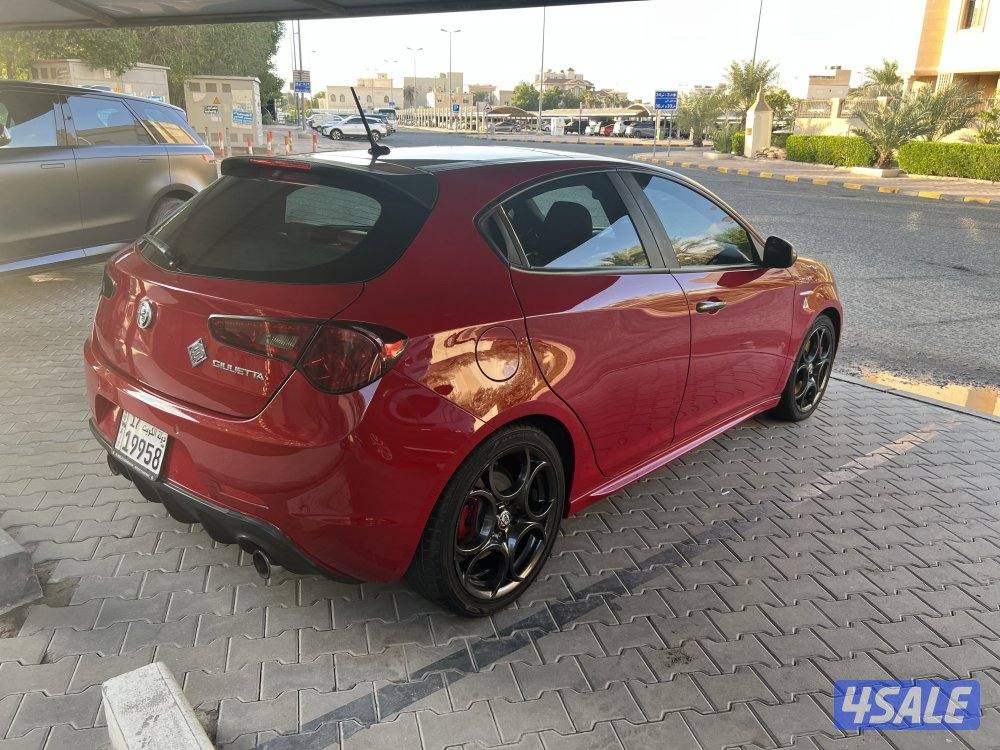 الفاروميو جوليتا 201911