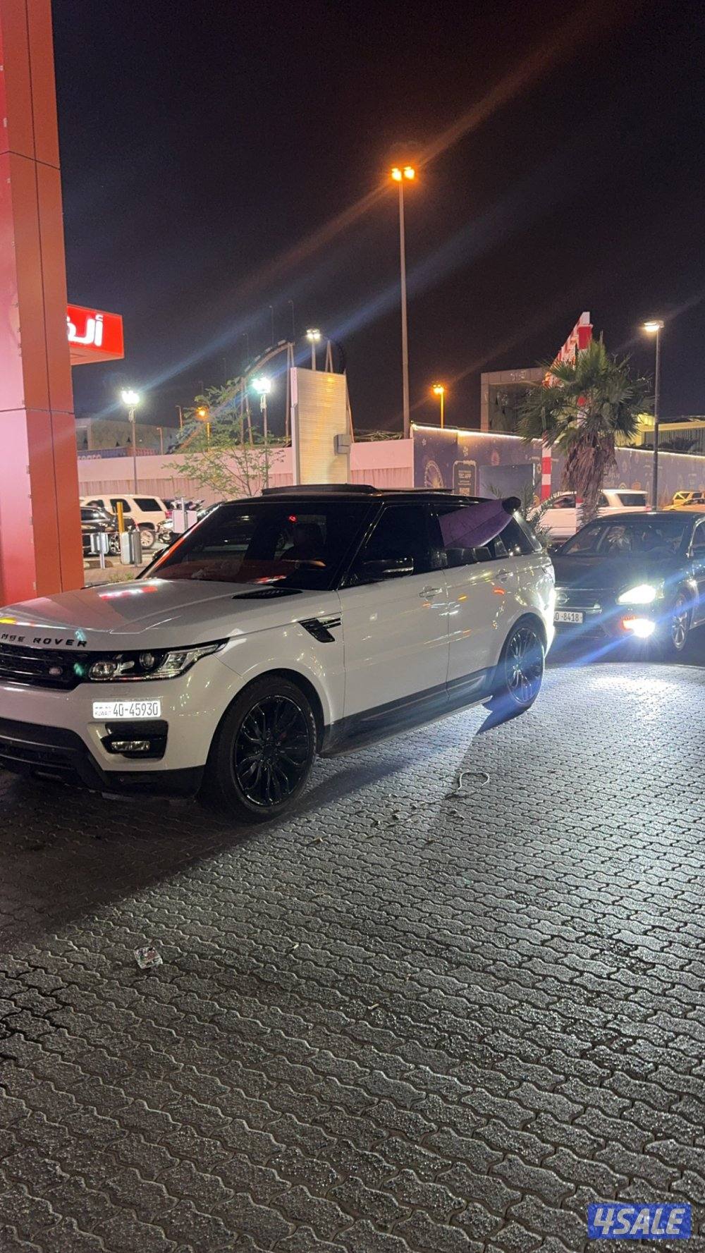 للبيع رنج روفر موديل2016 ألونه ابيض داخليه احمر شوط الفحص3