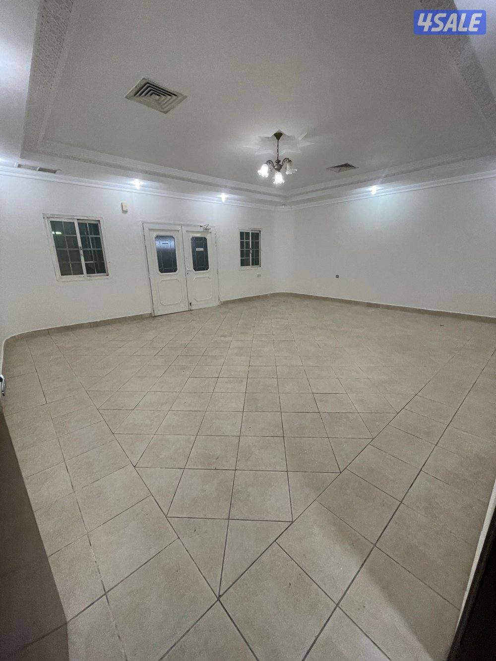 للإيجار دور ارضي0