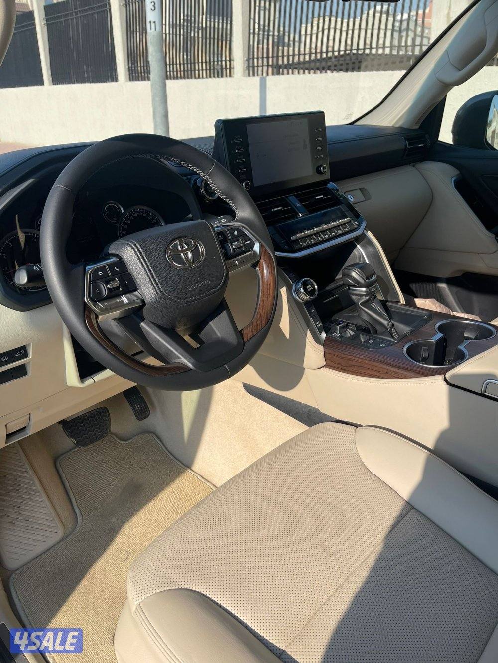 لاندكروزر 2022 GXR ايرو اس بدون تيربو2