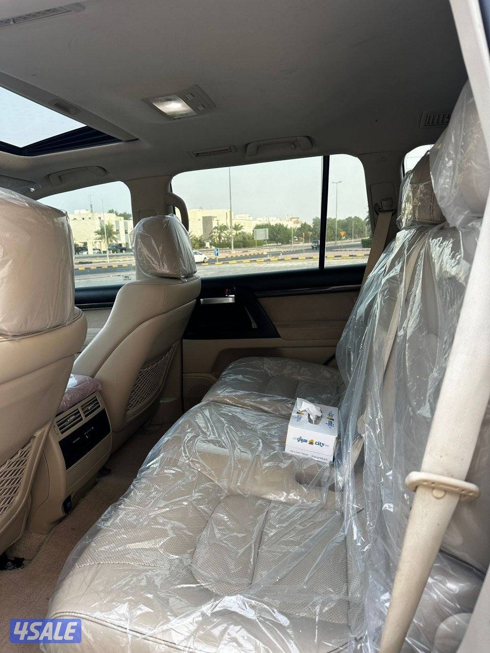 لاندكروز 2021 GXR 8 سلندر8