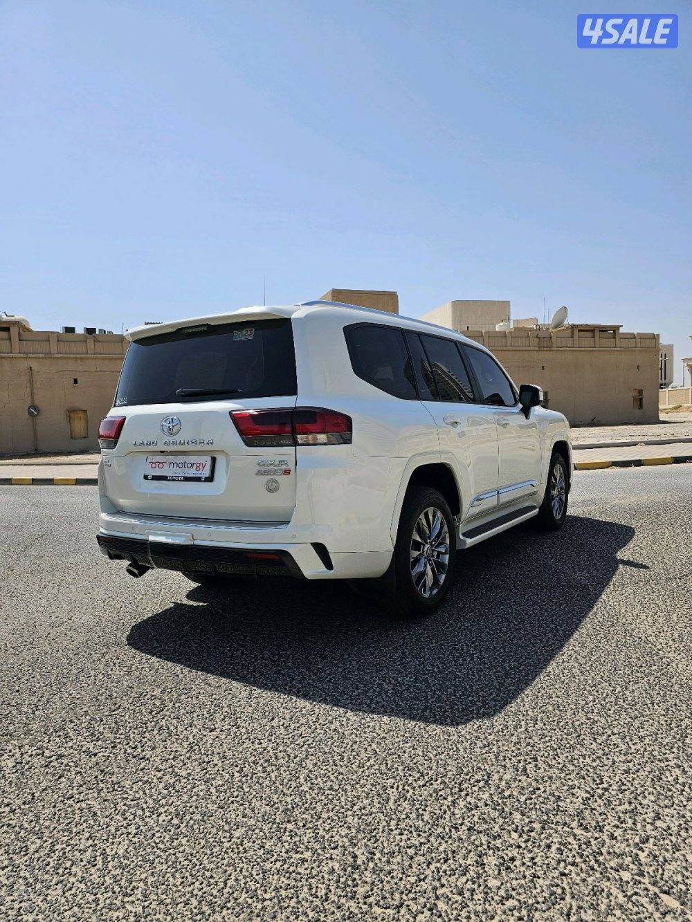 Toyota Land Cruiser twin turbo4