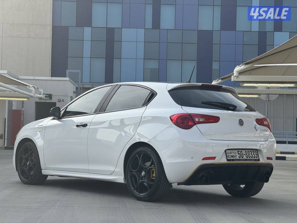 ألفاروميو جولييتا  م:2021 عداد:21 ألف تحت الكفاله سيرفس مجاني2