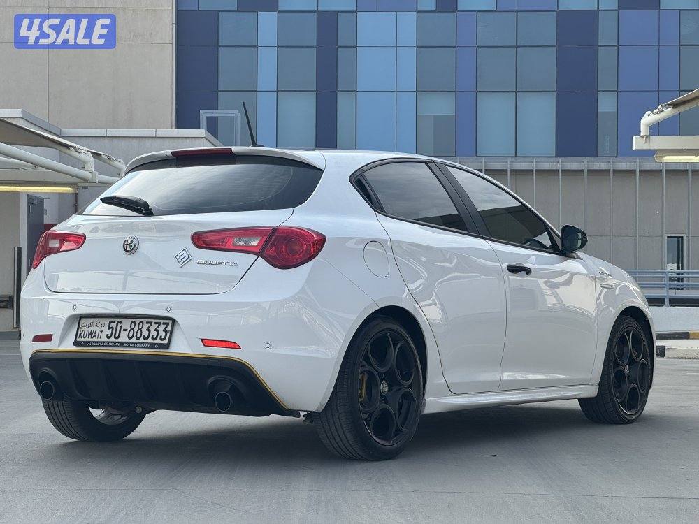 ألفاروميو جولييتا  م:2021 عداد:21 ألف تحت الكفاله سيرفس مجاني3