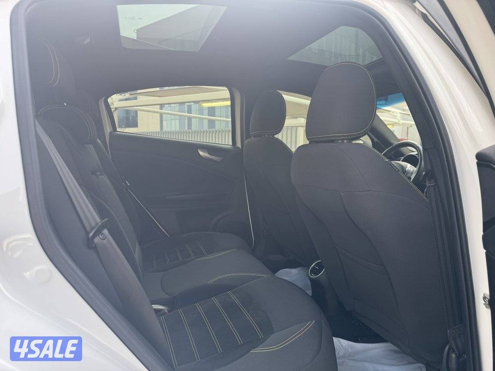 ألفاروميو جولييتا  م:2021 عداد:21 ألف تحت الكفاله سيرفس مجاني7