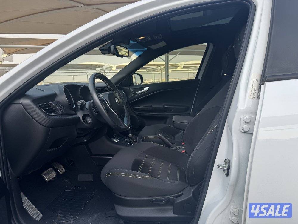 ألفاروميو جولييتا  م:2021 عداد:21 ألف تحت الكفاله سيرفس مجاني10