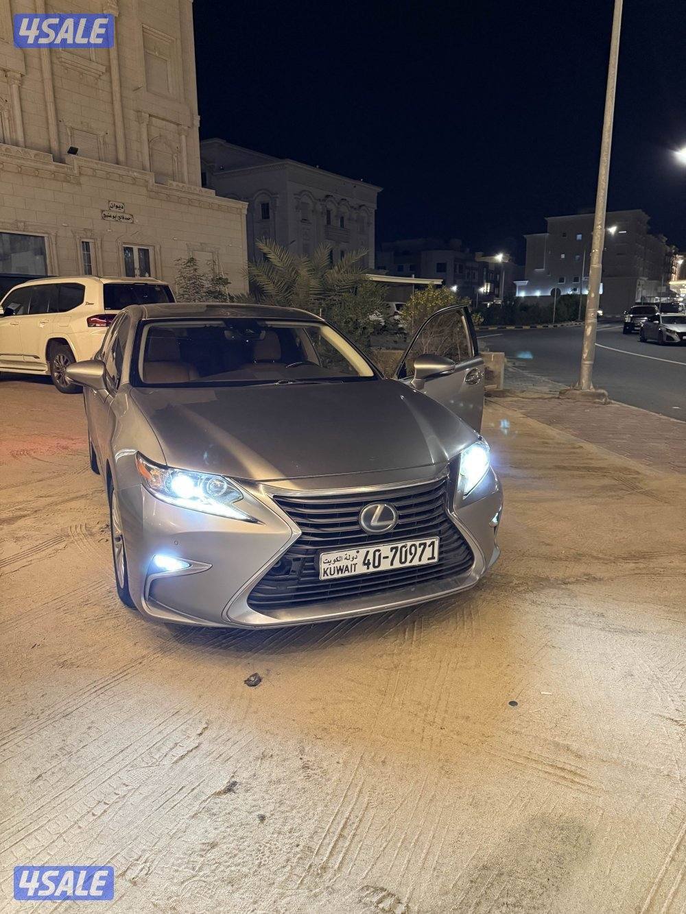 لكزس es250 ماشي ١١٨8