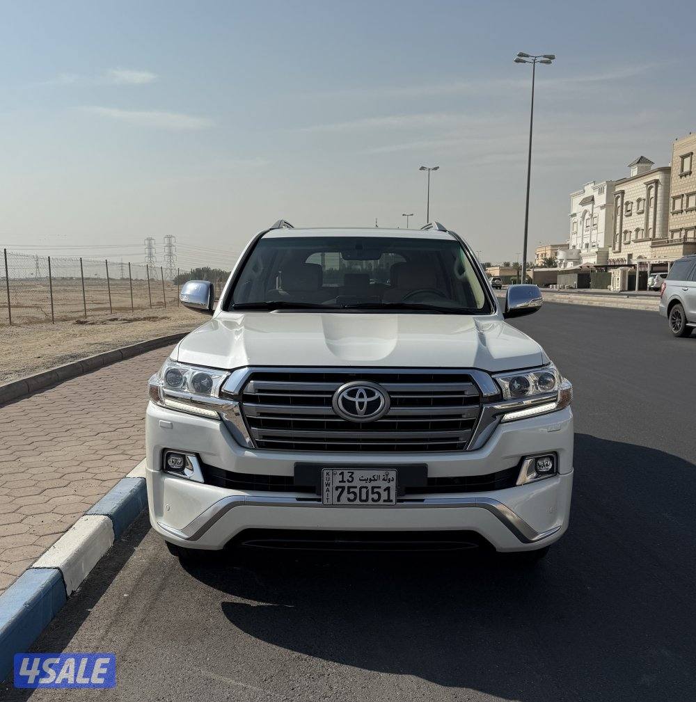 لاند كروزر GXR V8 الساير0