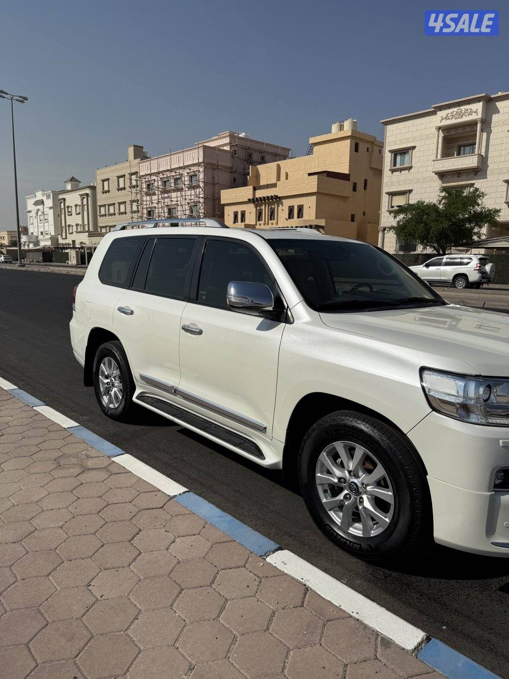 لاند كروزر GXR V8 الساير2