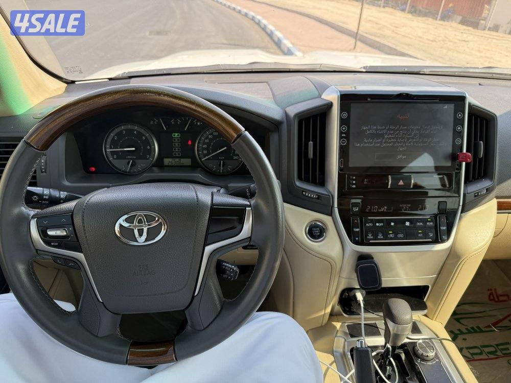 لاند كروزر GXR V8 الساير3