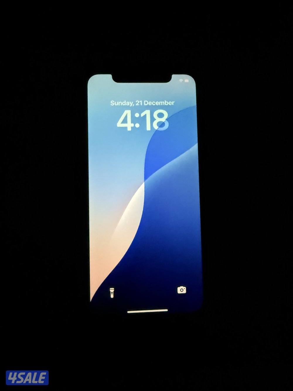 للبيع ايفون 11 اسود 128GB مستعمل0