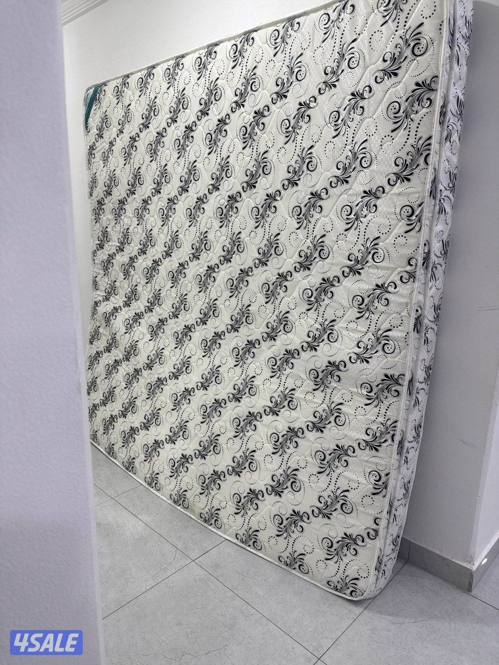 مرتبة سرير مترين في مترين جديده غير مستعملة0