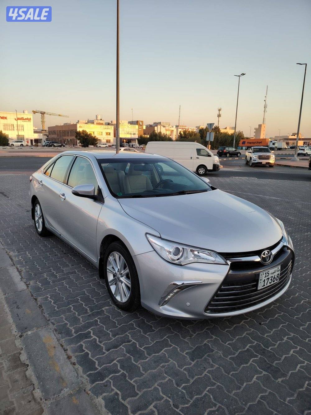 كامري GLX الساير 2017 بحاله نادره عداد 13 الف0