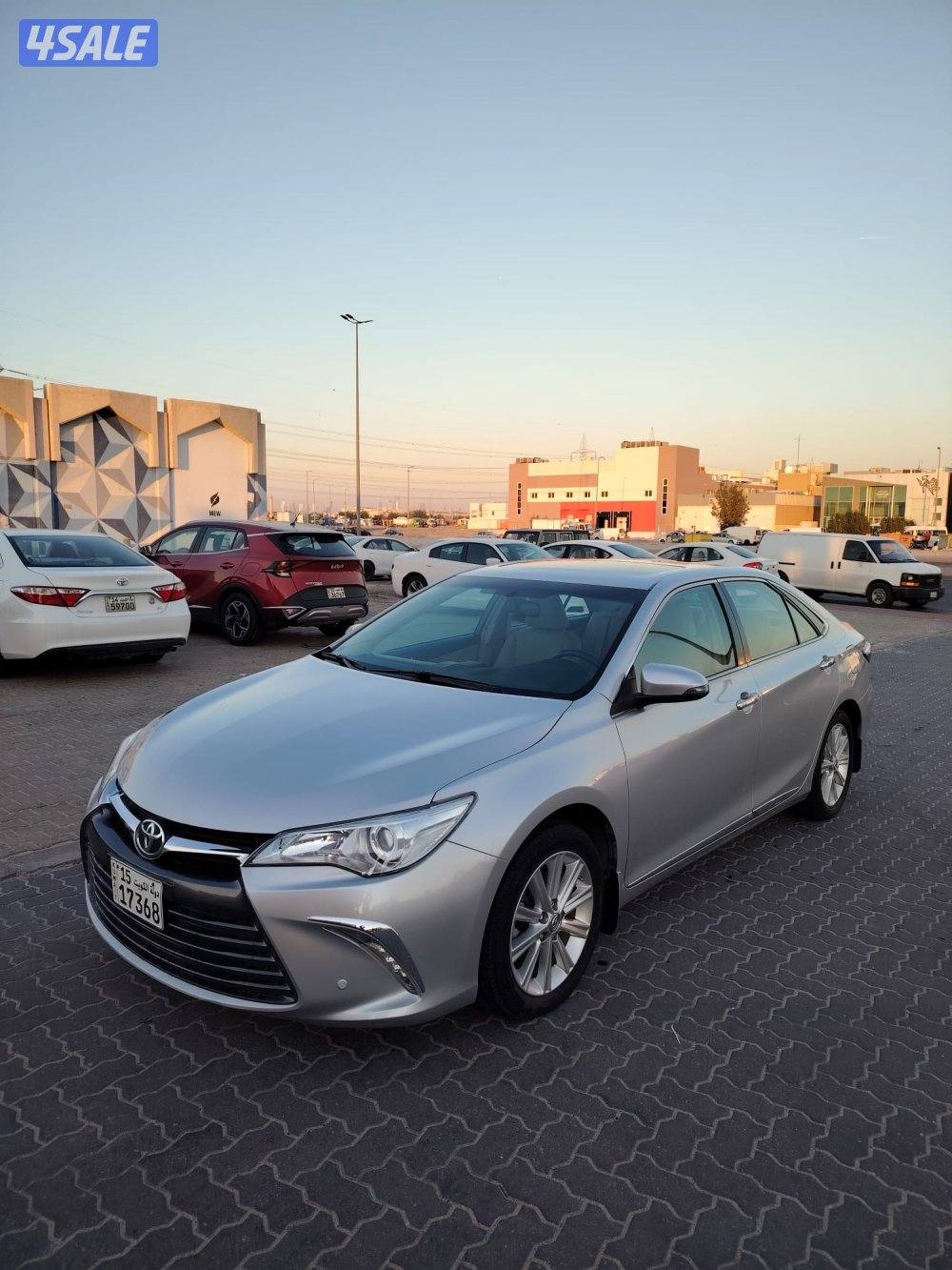 كامري GLX الساير 2017 بحاله نادره عداد 13 الف2