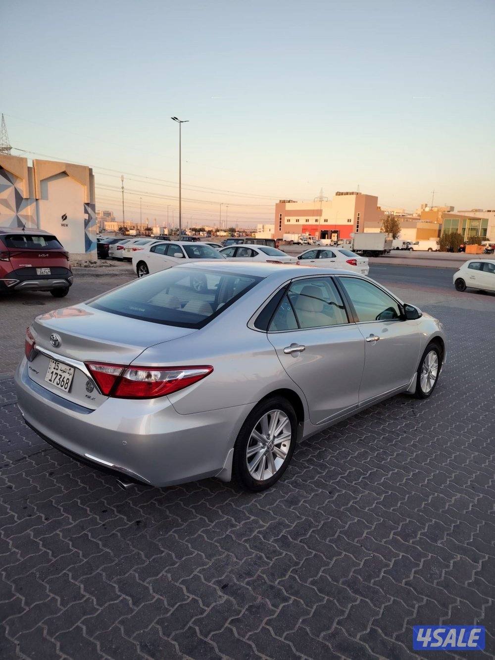 كامري GLX الساير 2017 بحاله نادره عداد 13 الف3