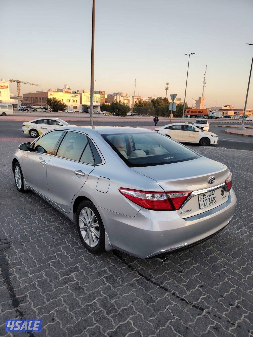 كامري GLX الساير 2017 بحاله نادره عداد 13 الف4