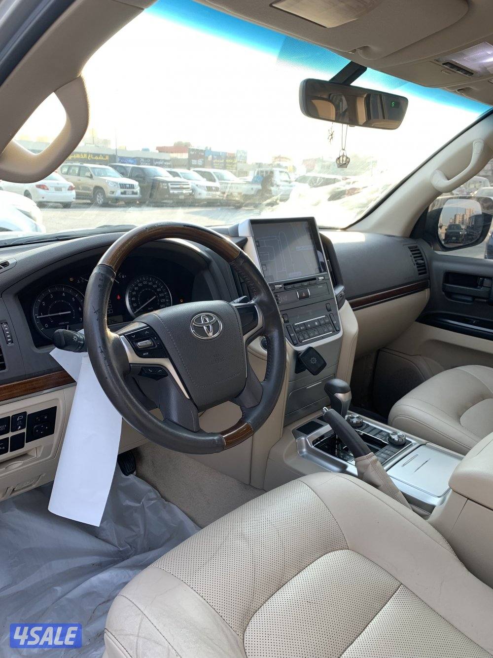 لاند كروز 20185