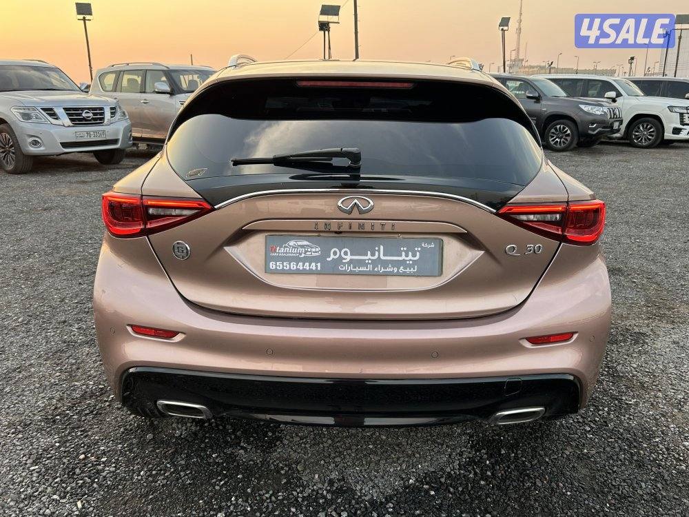 للبيع انفينيتي Q305