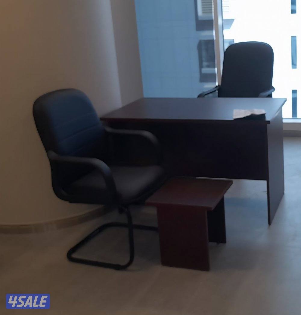 Office furniture set for sale.....طقم اثاث مكتبي1