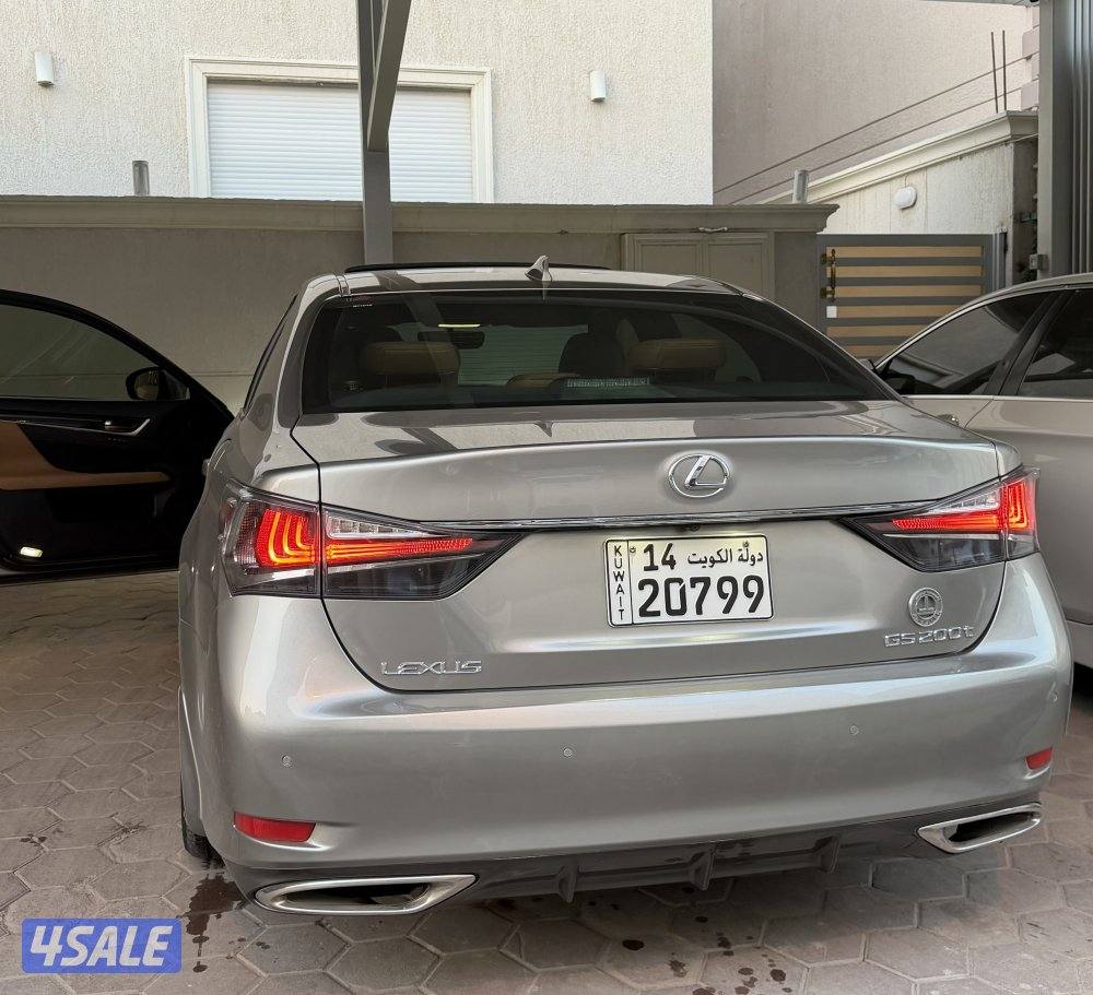 للبيع لكزس مالك اول ممشى قليل3