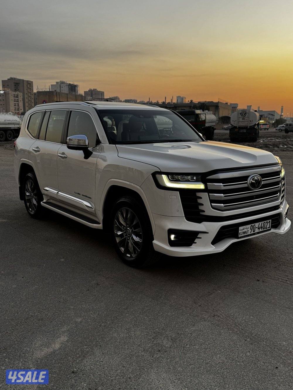 لاندكروزر VXR 2022 صبغ الوكاله ماشي 58 الدرجه الاولى شرط الفحص1